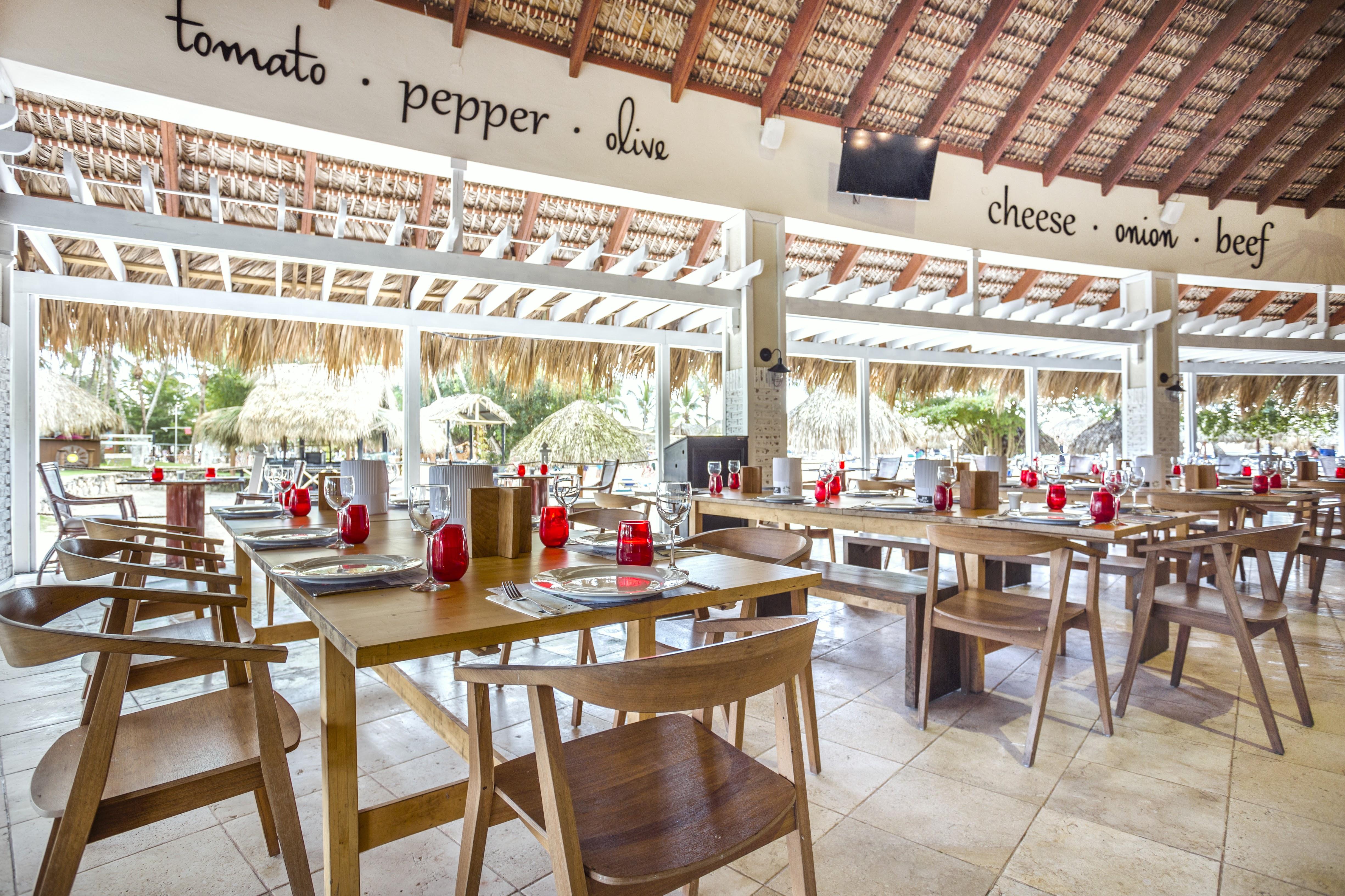 Be Live Collection Canoa Bayahibe Zewnętrze zdjęcie The restaurant at the resort
